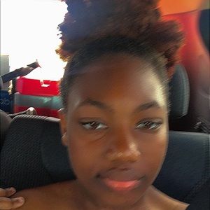 Meet your Posher, Deana